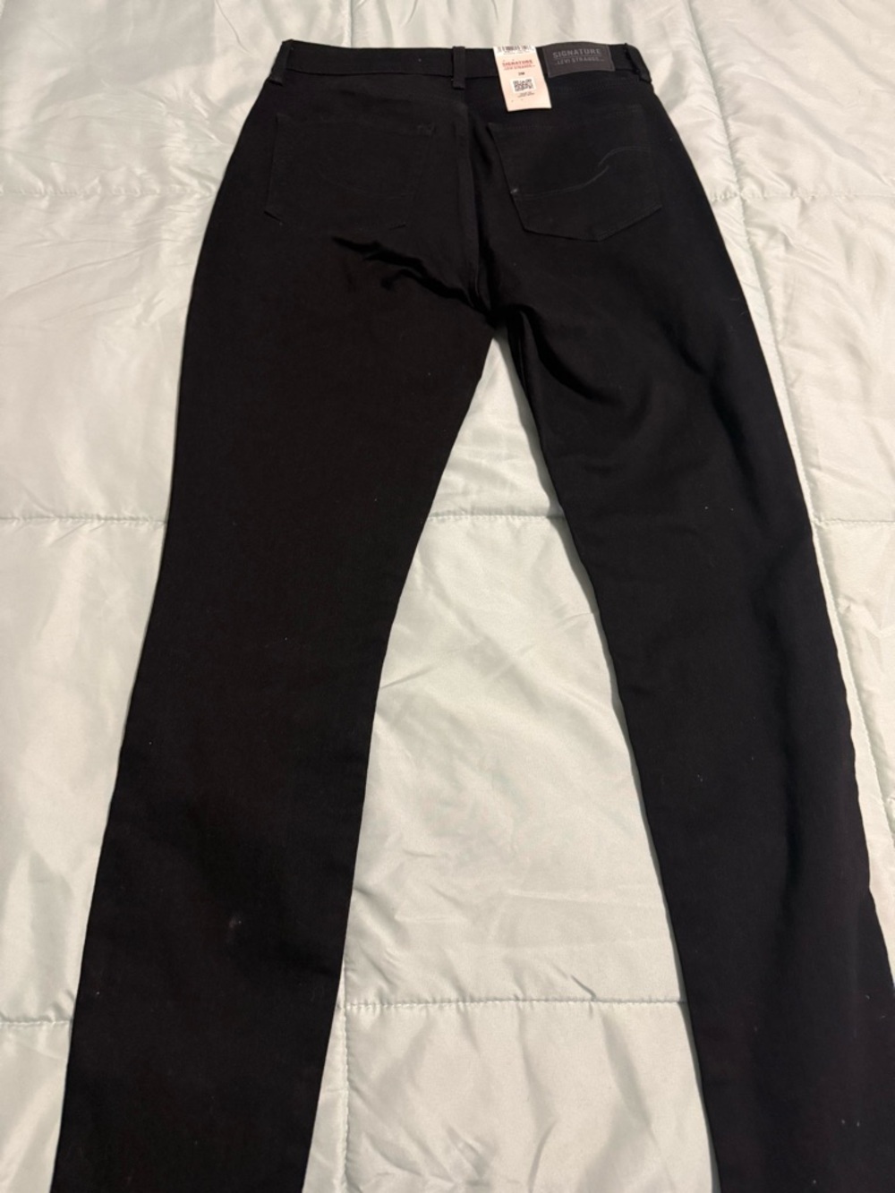Classic Black Women's Skinny Jeans - Mid Rise Stretch